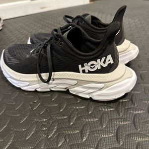 Hoka Black Clifton Edge size 7.5